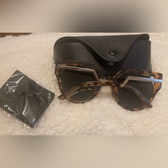 Diff Eyewear - Picture 2 of 2